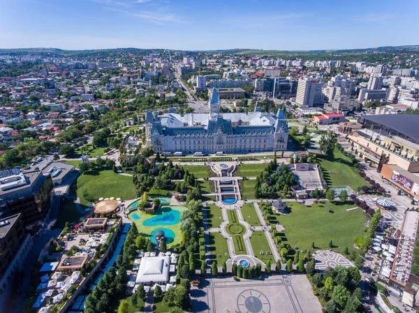 Servicii profesionale de curățenie pentru locuințe și spații de lucru în Iași